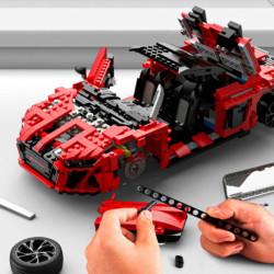 Конструктор Audi R8 Spyder с 1440 части в мащаб 1:14