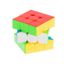 Игра с кубчета 3x3 MoYu