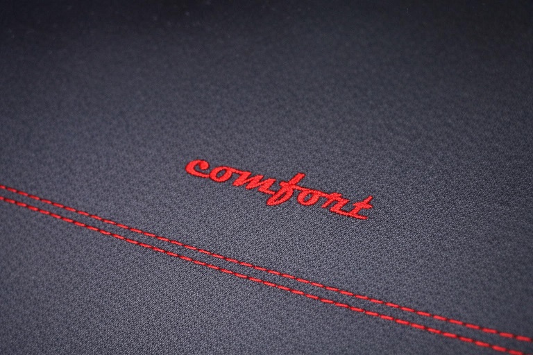 comfort червен шев.jpg